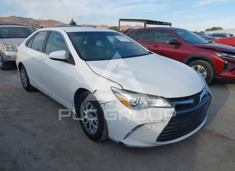 2016 Toyota CAMRY фото
