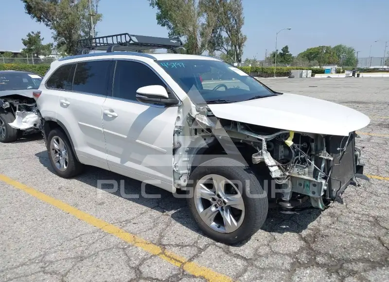 2016 Toyota Highlander photo