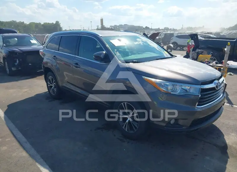 2016 Toyota Highlander фото
