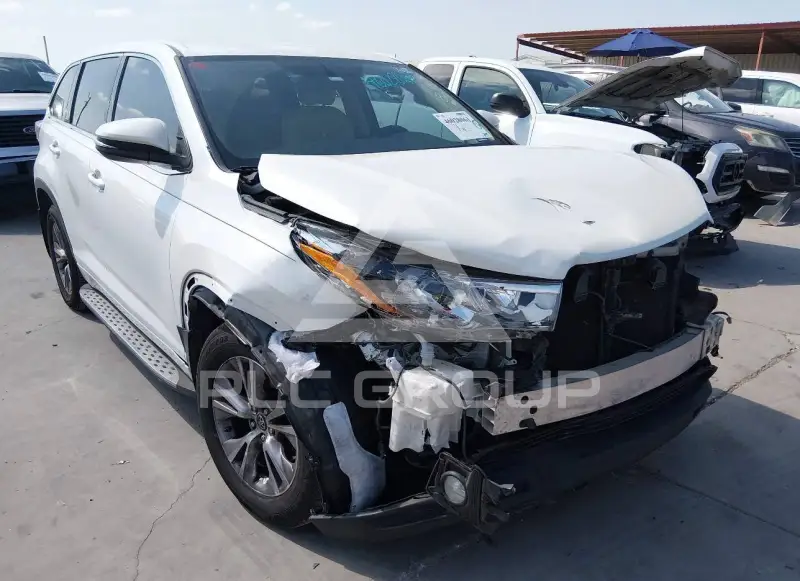 2016 Toyota Highlander photo