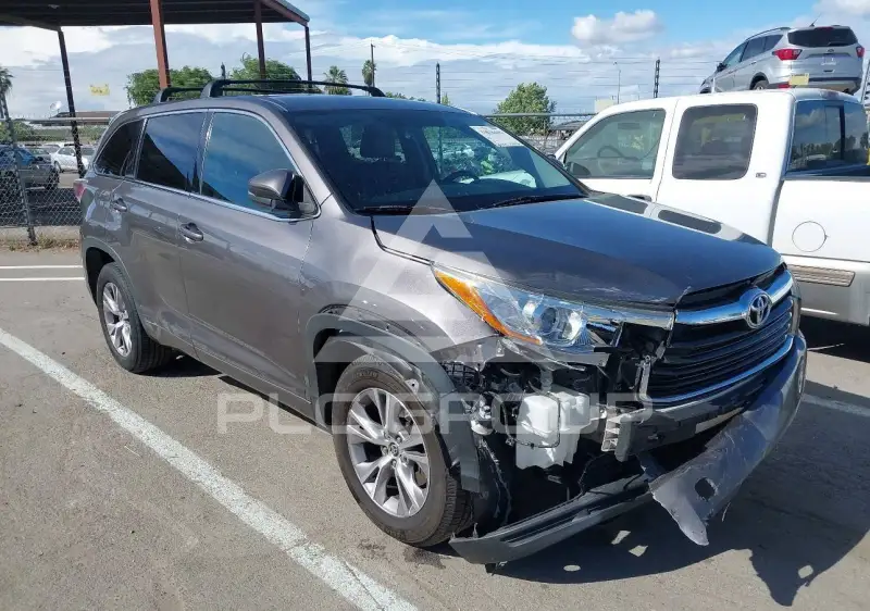 2016 Toyota Highlander photo