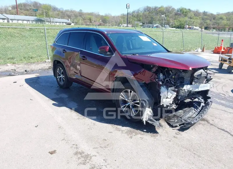 2016 Toyota Highlander фото