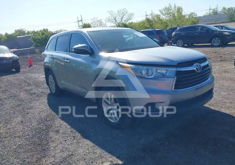 2016 Toyota Highlander photo