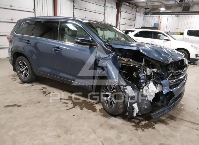 2016 Toyota Highlander фото