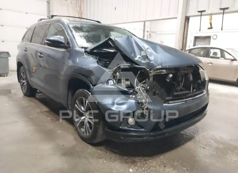 2016 Toyota Highlander фото
