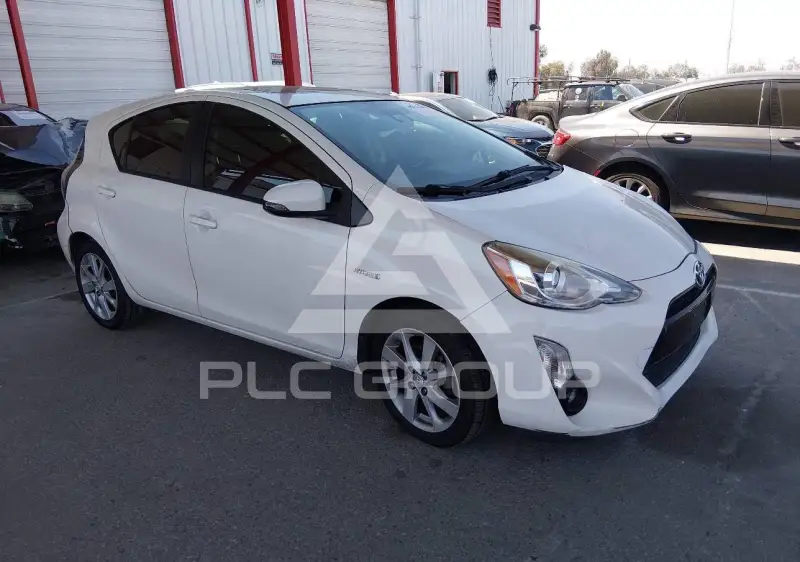 2016 Toyota PRIUS фото
