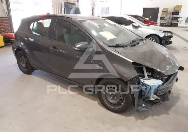 2016 Toyota PRIUS фото