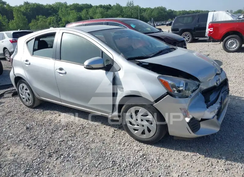 2016 Toyota PRIUS фото