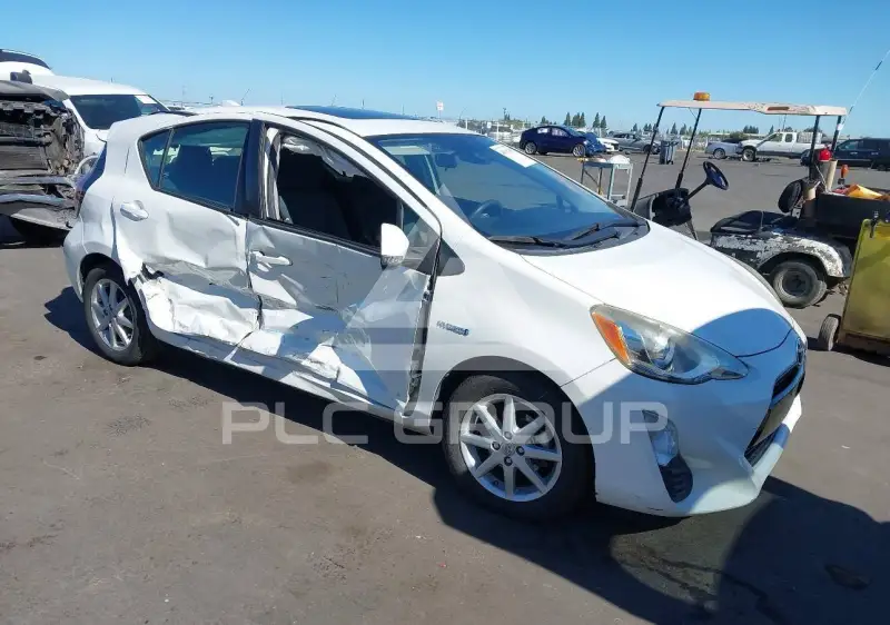 2016 Toyota PRIUS фото