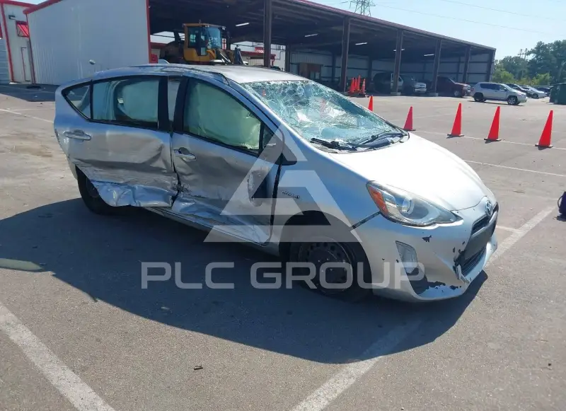 2016 Toyota PRIUS фото