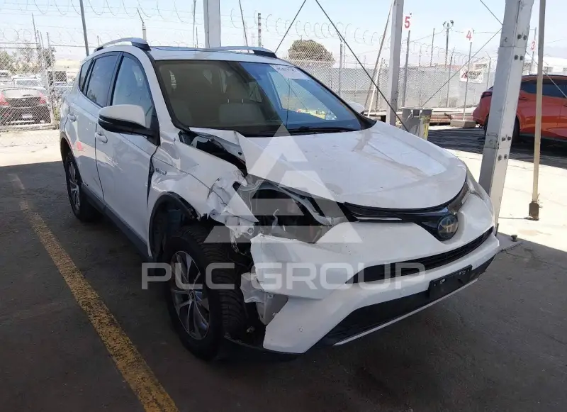 2016 Toyota RAV4 фото