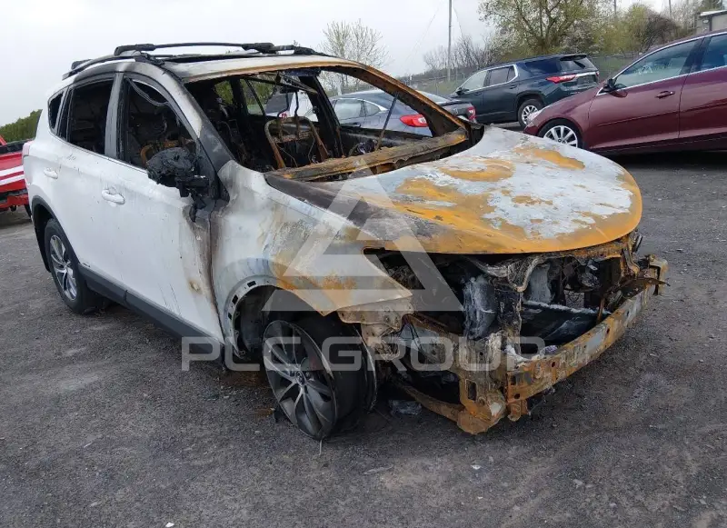 2016 Toyota RAV4 фото