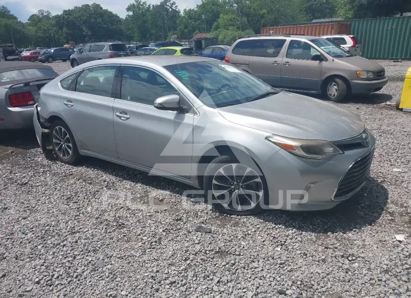 2016 Toyota AVALON photo