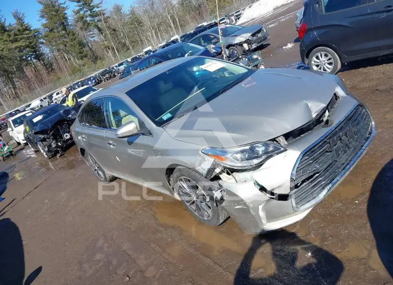 2016 Toyota AVALON photo
