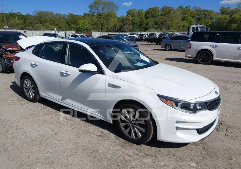 2016 KIA Optima photo