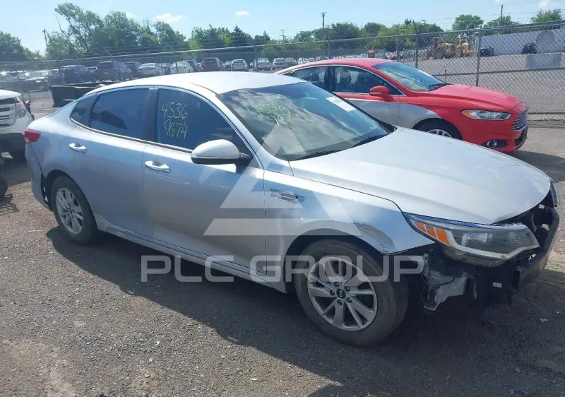 2016 KIA Optima фото