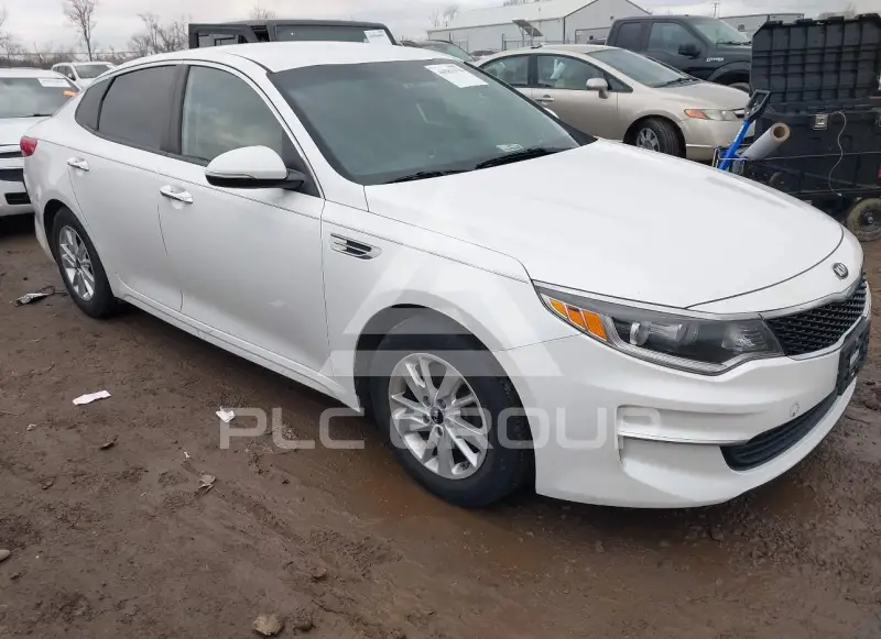 2016 KIA Optima photo