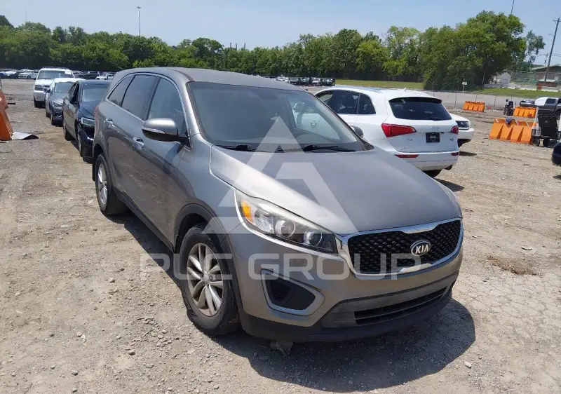 2016 KIA Sorento photo