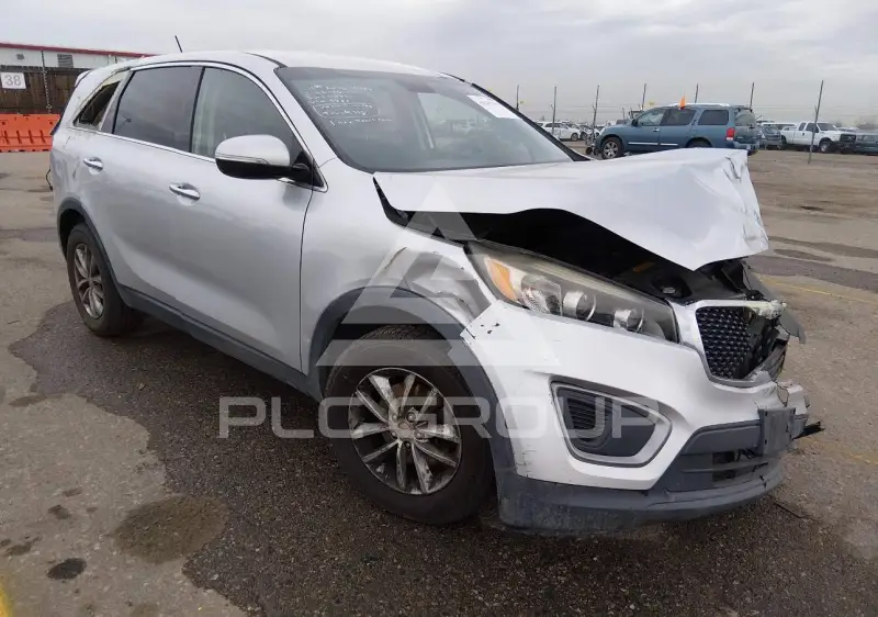 2016 KIA Sorento photo