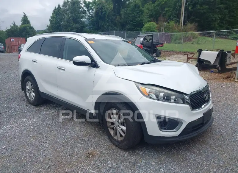2016 KIA Sorento photo