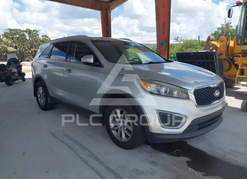 2016 KIA Sorento photo