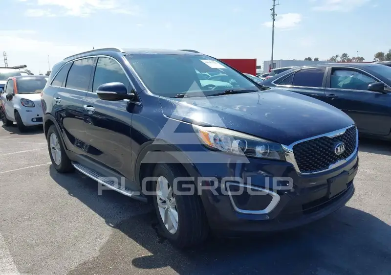 2016 KIA Sorento photo