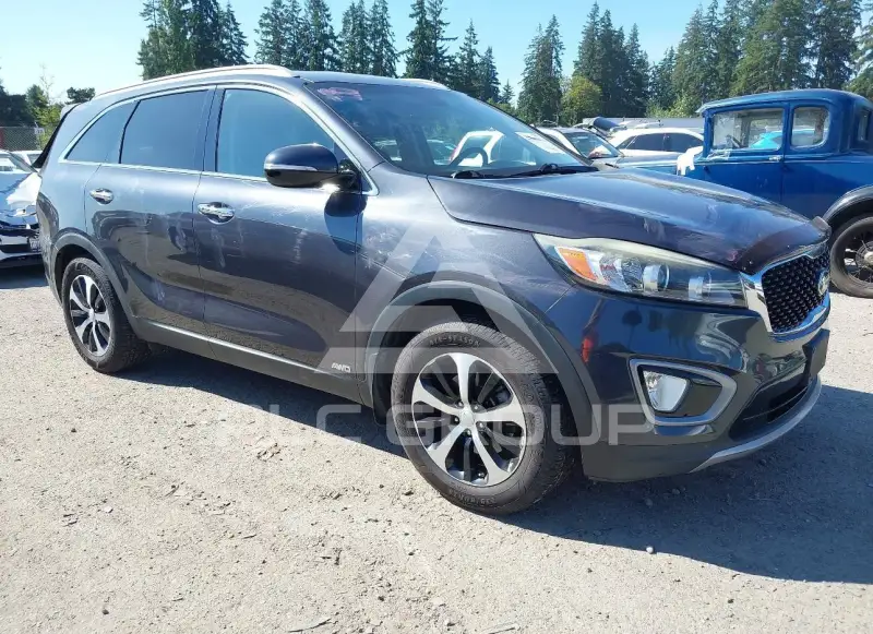 2016 KIA Sorento photo