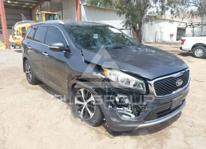 2016 KIA Sorento photo