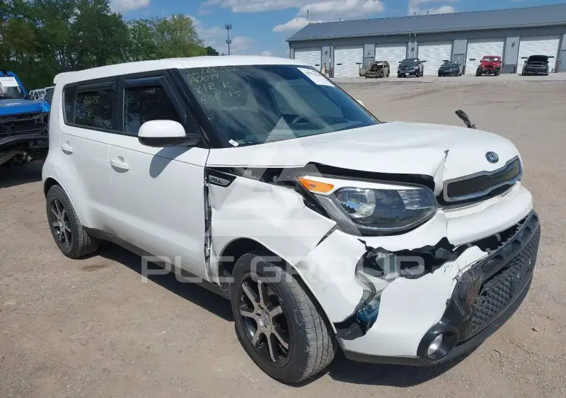 2016 KIA Soul photo