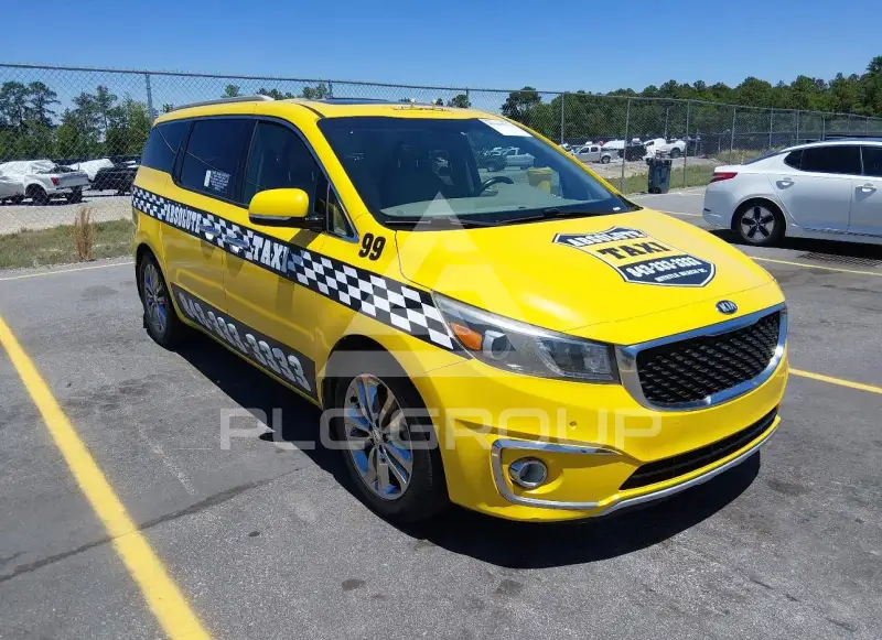 2016 KIA Sedona photo