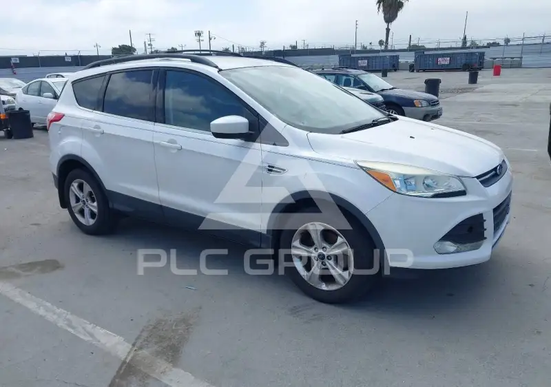 2016 Ford ESCAPE photo