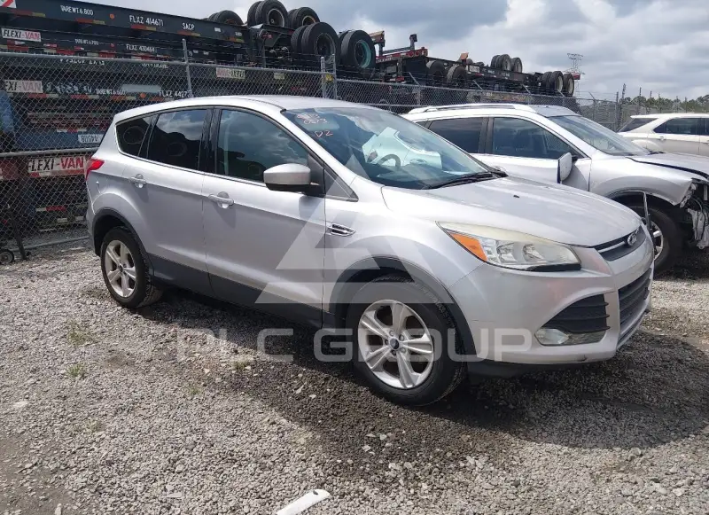 2016 Ford ESCAPE photo