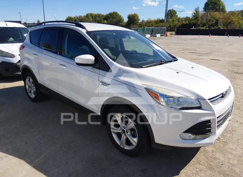 2016 Ford ESCAPE photo