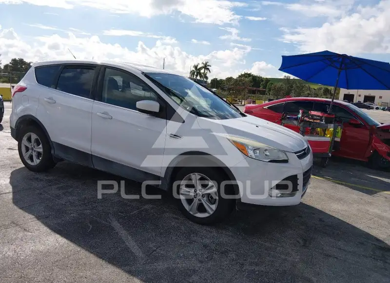 2016 Ford ESCAPE photo