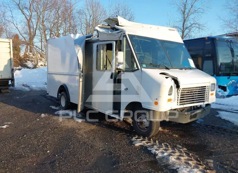 2016 Ford E-450 фото
