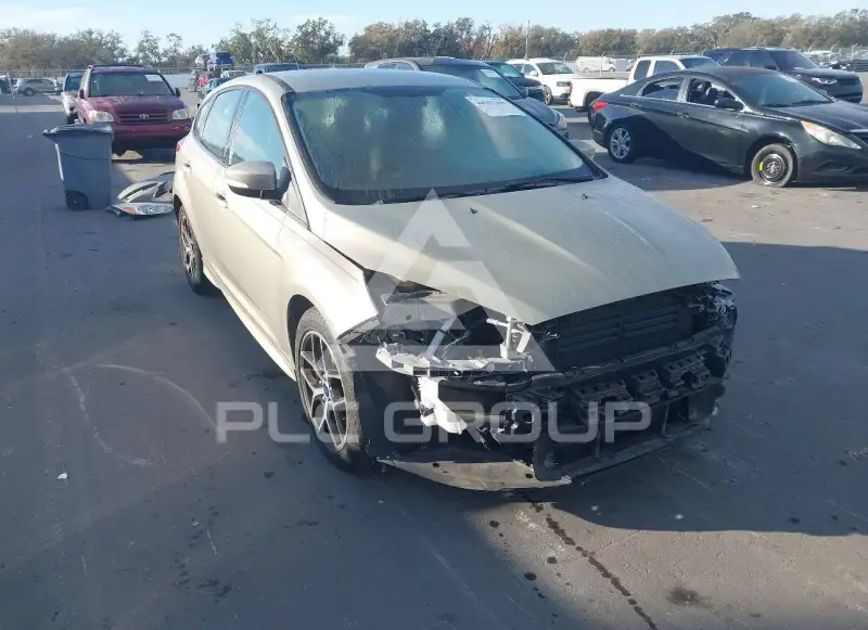 2016 Ford FOCUS фото