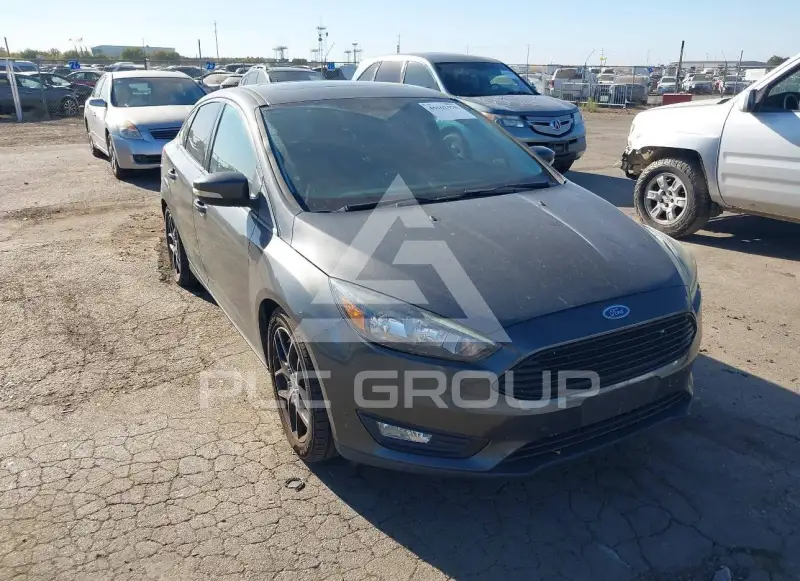 2016 Ford FOCUS фото