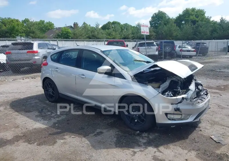 2016 Ford FOCUS photo