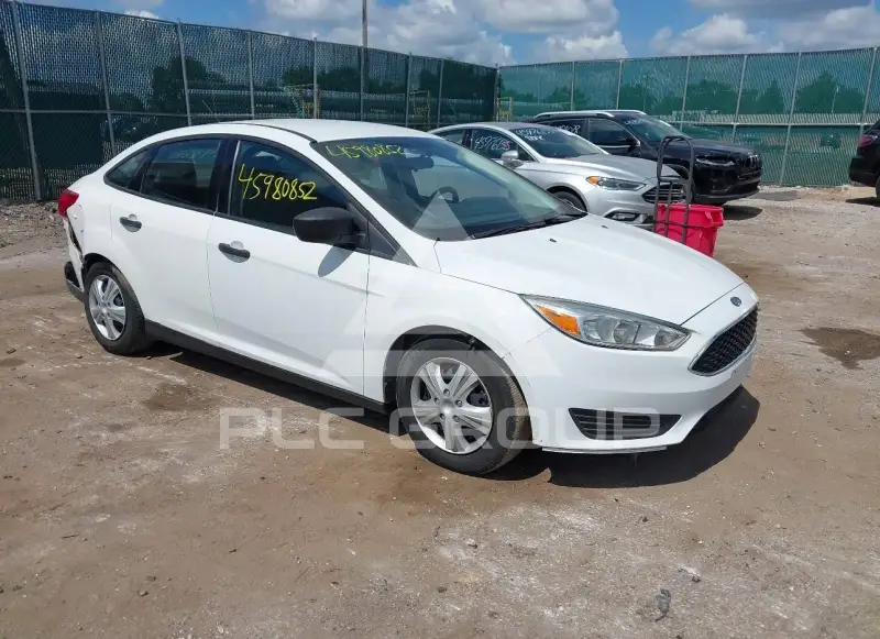 2016 Ford FOCUS photo