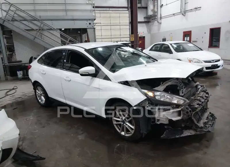 2016 Ford FOCUS фото