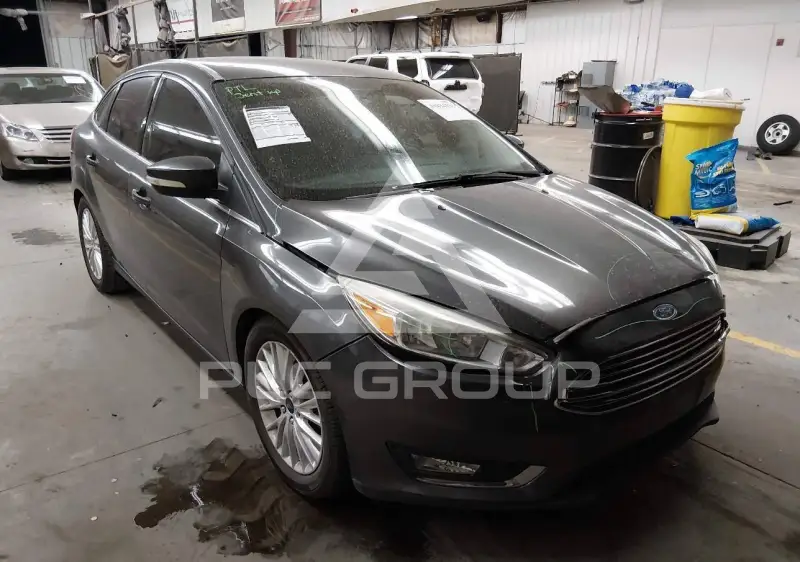 2016 Ford FOCUS photo