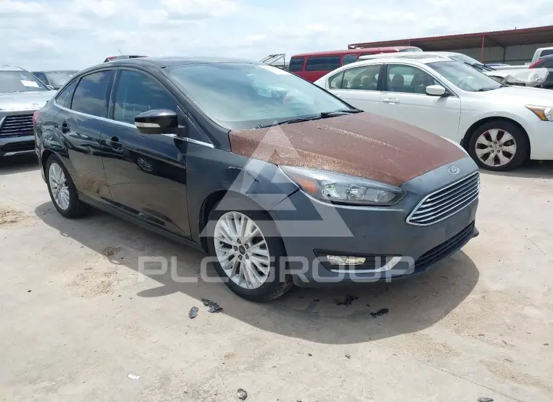 2016 Ford FOCUS photo