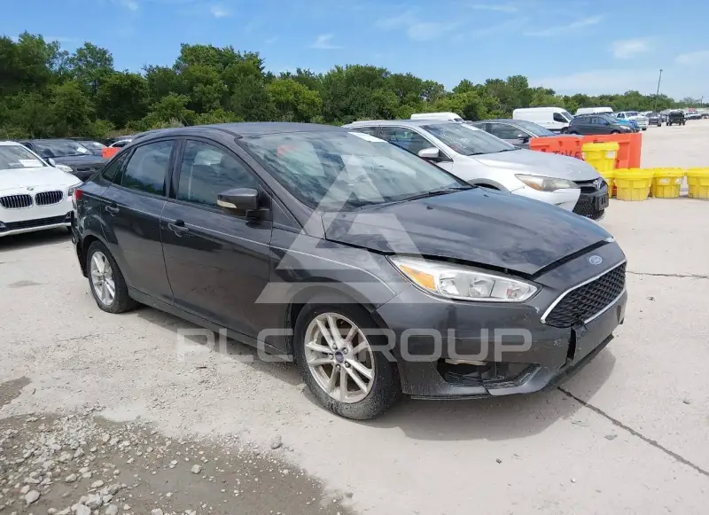 2016 Ford FOCUS photo