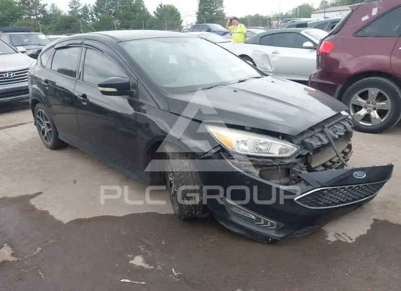 2016 Ford FOCUS photo