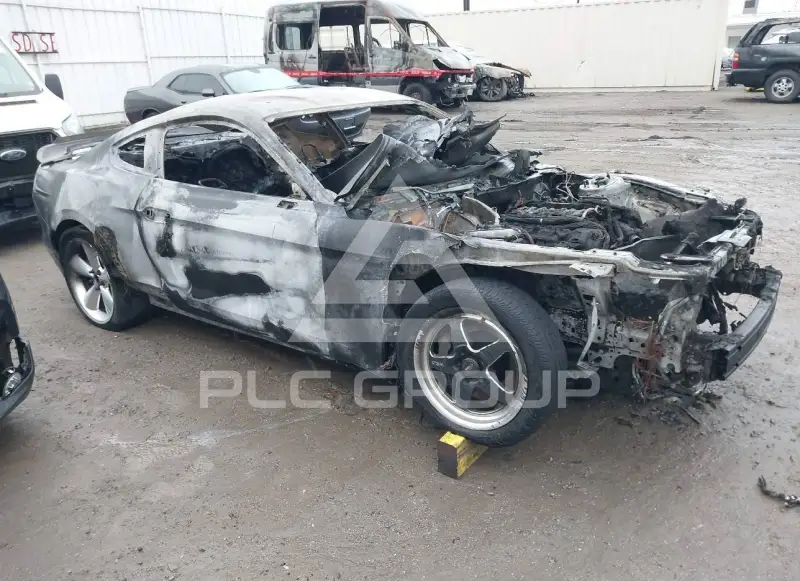 2016 Ford MUSTANG photo