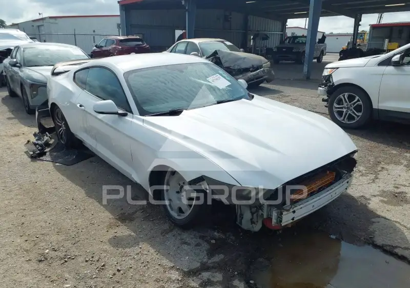 2016 Ford MUSTANG photo