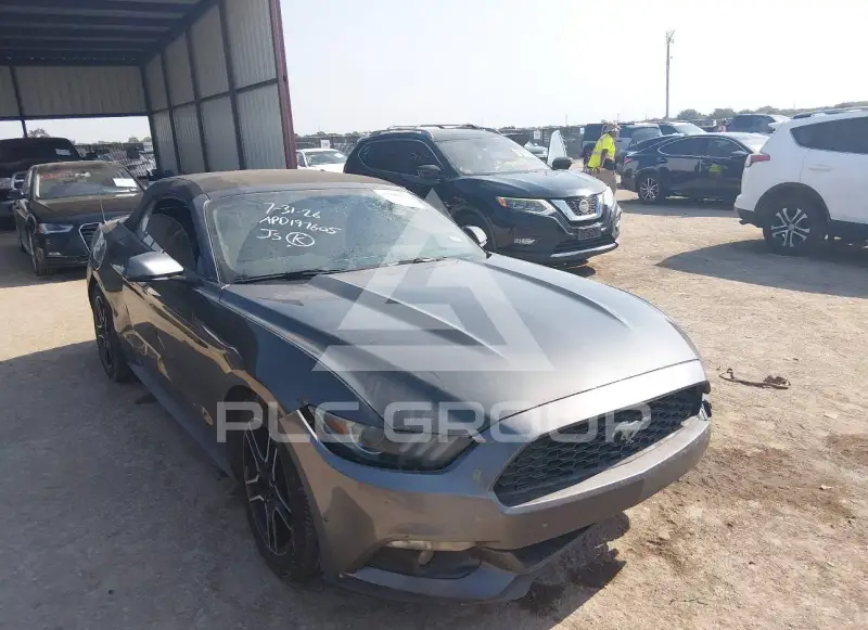 2016 Ford MUSTANG photo