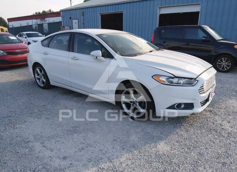2016 Ford FUSION photo