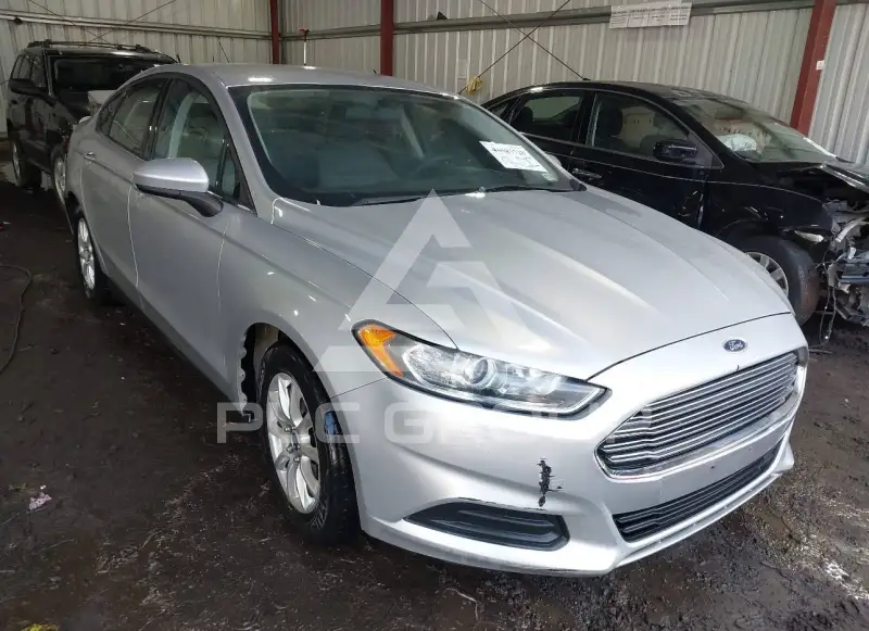 2016 Ford FUSION фото