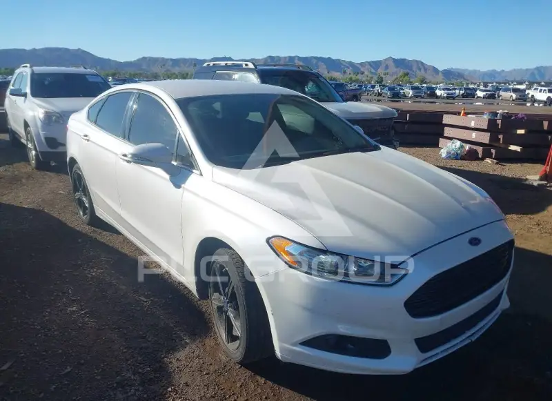 2016 Ford FUSION фото